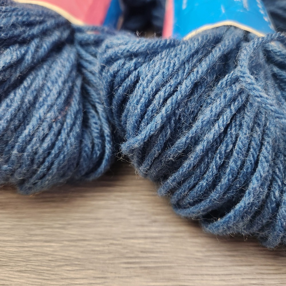Vintage Penneys Frosted Blue Nantuk Yarn 8oz Germantown Weight Orlon Acrylic - Picture 4 of 12